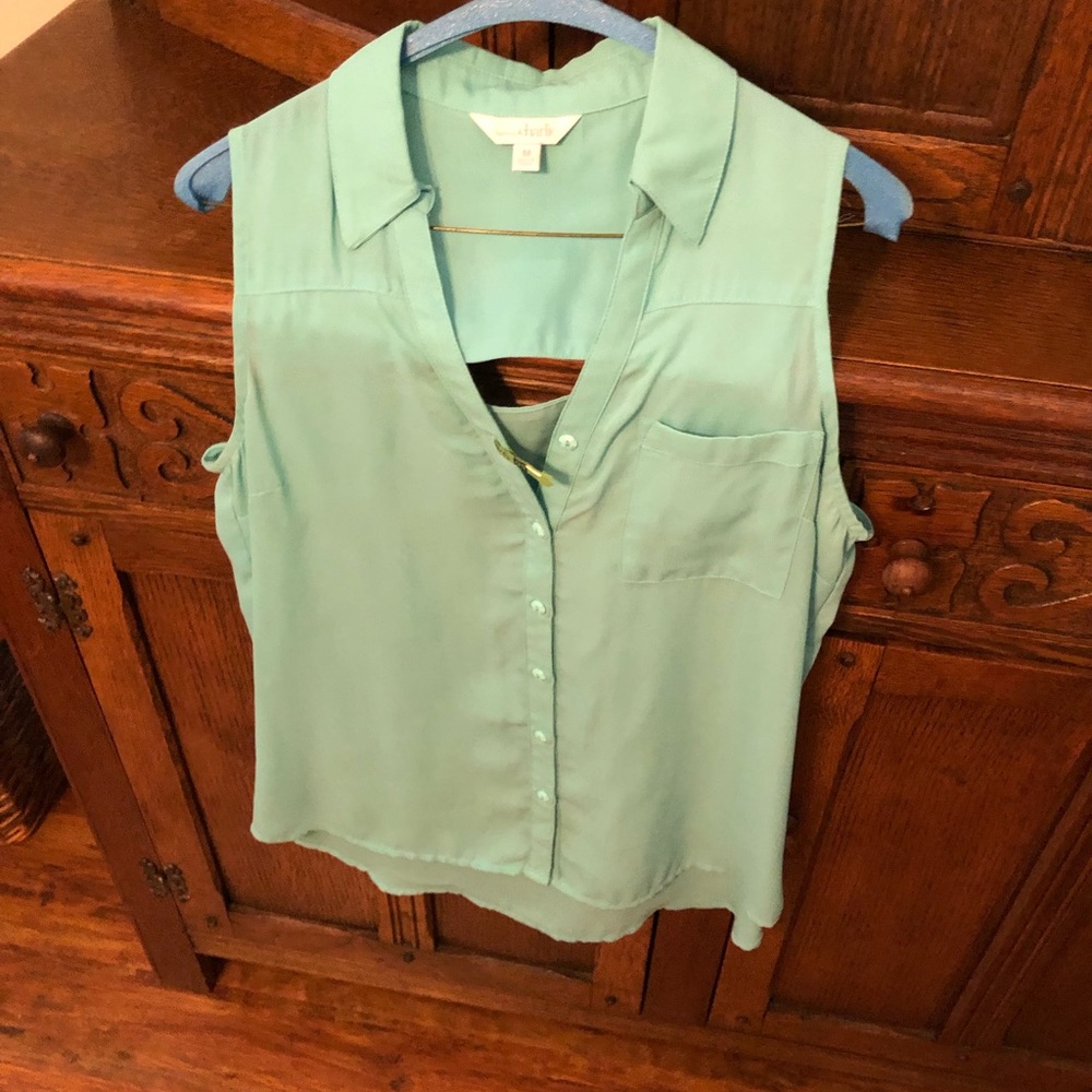 Great summer shirt teal color
